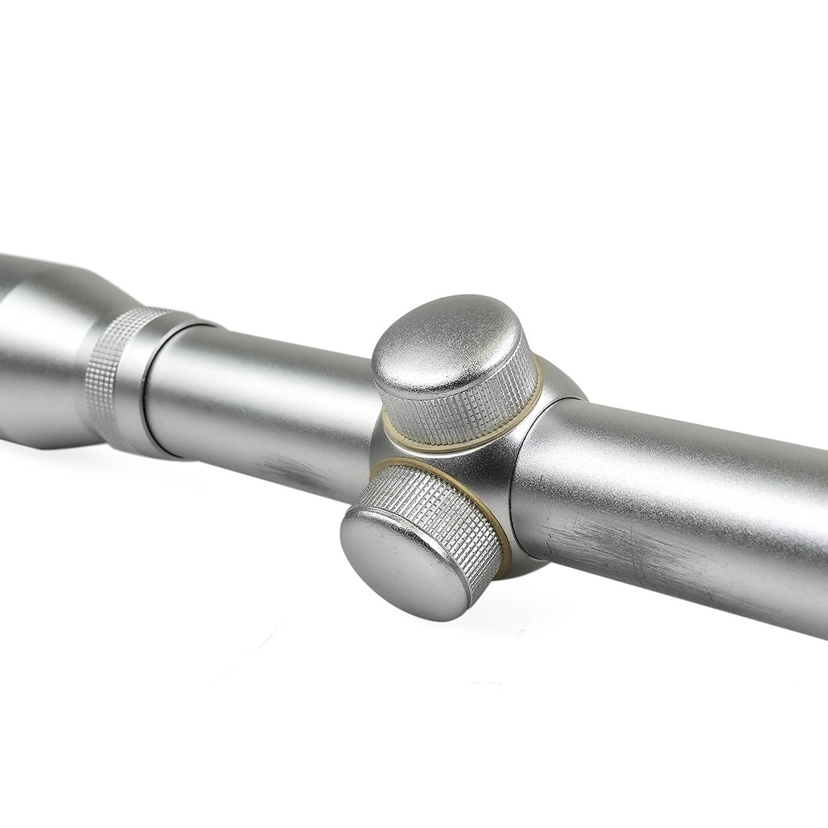 Preowned SMK 4x40 Duplex 1/4 MOA Silver Rifle Scope - PO720