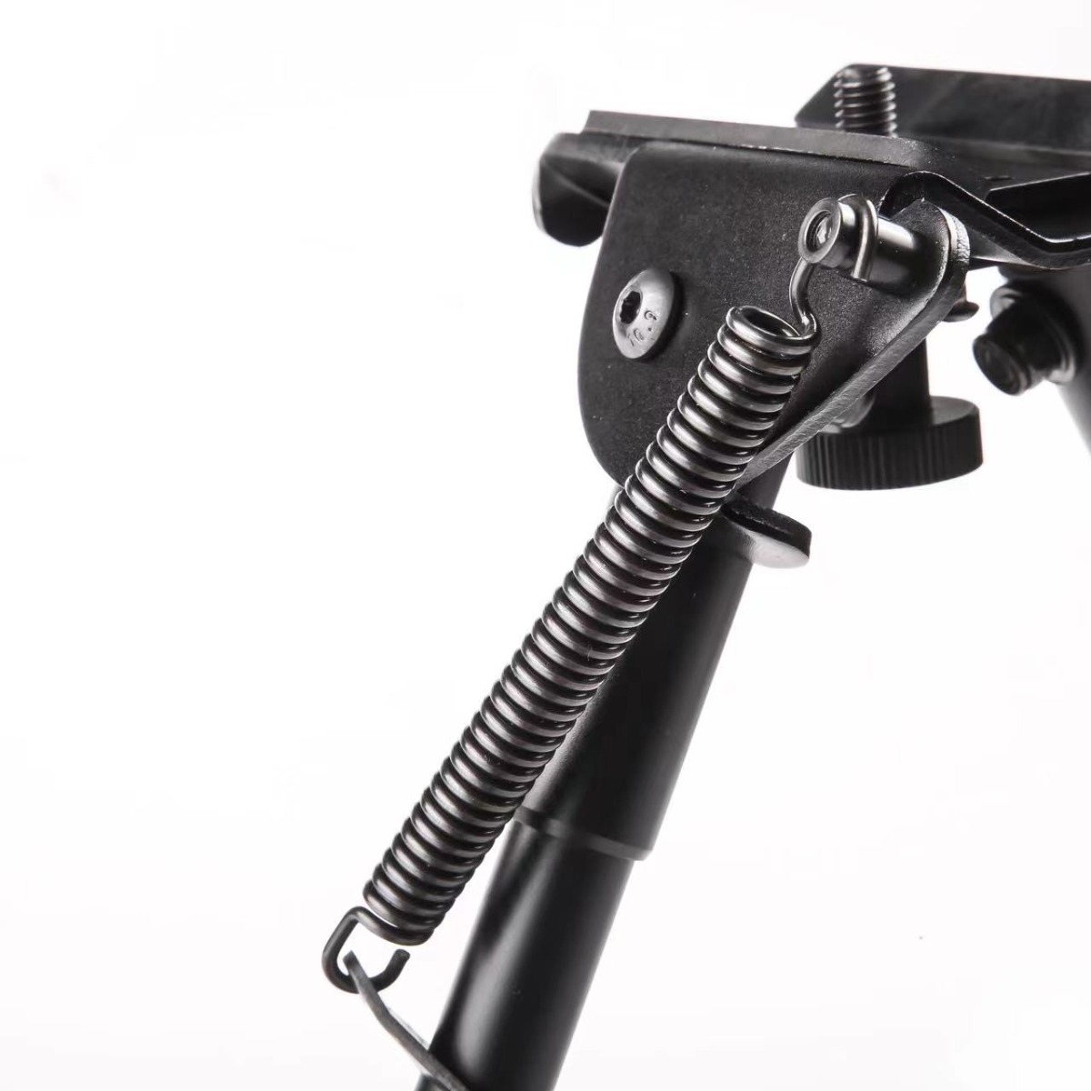 T-Eagle LD-6 Aluminium 6-9 Inch Adjustable Notched Leg Bipod with Bracket