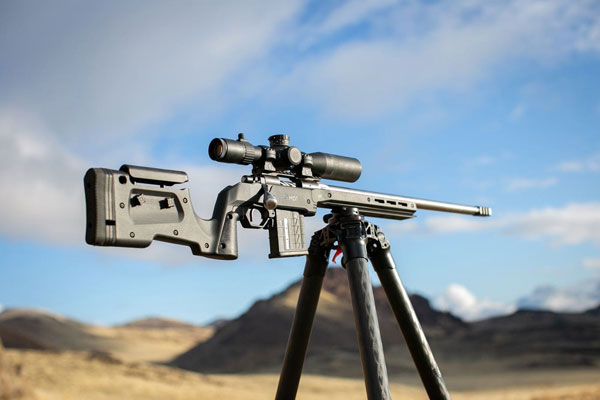 MDT XRS Howa 1500 / Weatherby Vanguard SA (Requires MDT Poly/Poly-Metal Mag) Right Hand Chassis System - Black